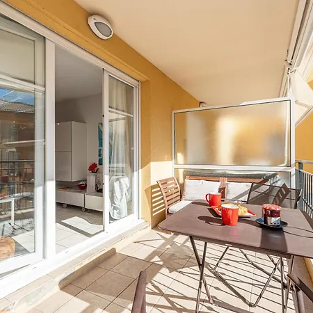 Royal Sunny 200m From - Happy Apartment *